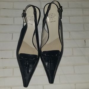 JOAN & DAVID PUMP SHOES Sz 8 NWOT